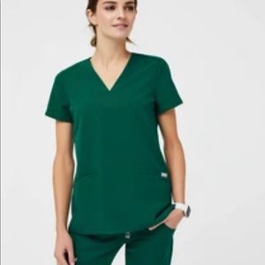 Figs Casma Three Pocket Scrub Top- New